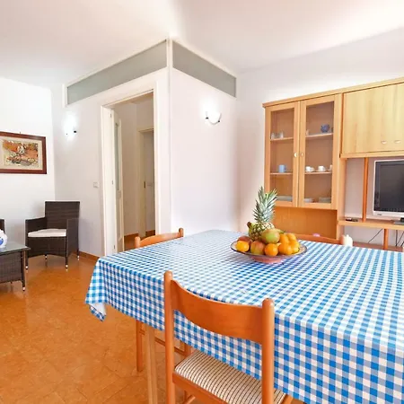 De Finibus Terrae Леука